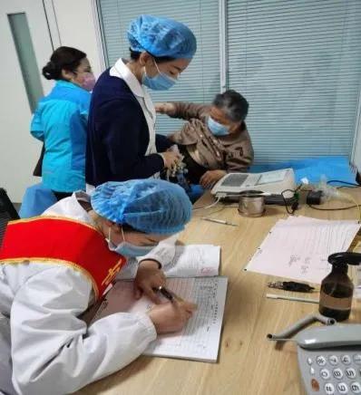 古城臺社區衛生服務中心 關愛社區老年人，免費體檢暖民心